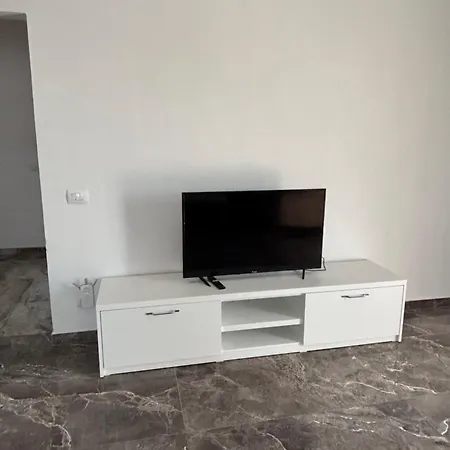 Lejlighed Xhymerti2 *